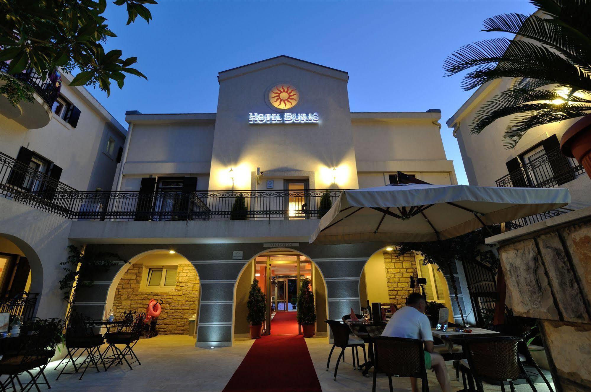 Vila Duric - Ex Hotel Duric Petrovac Ngoại thất bức ảnh