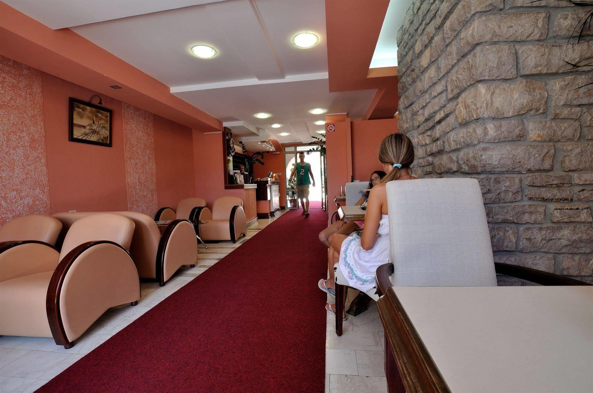 Vila Duric - Ex Hotel Duric Petrovac Ngoại thất bức ảnh
