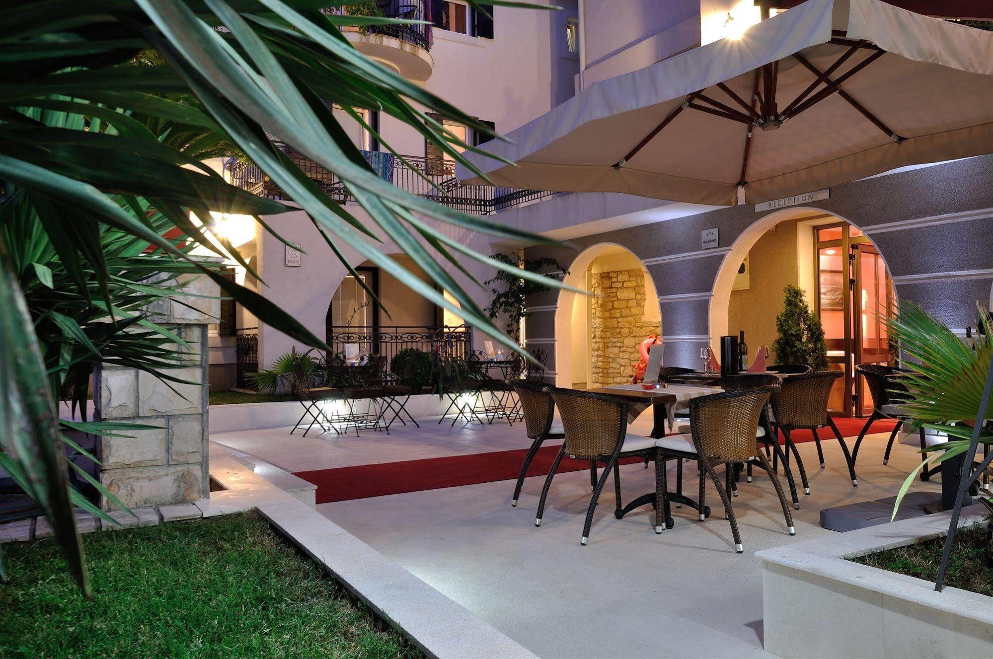 Vila Duric - Ex Hotel Duric Petrovac Ngoại thất bức ảnh